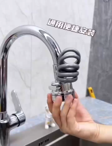 รุ่นใหม่ ก๊อกน้ำแบบดึงออกได้ อ่างล้างจาน ประหยัดน้ำ หมุนได้ 360 องศา ปรับน้ำได้ถึง 3 ระดับ หัวต่อก๊อกน้ำ สายยืดหยุ่นได้