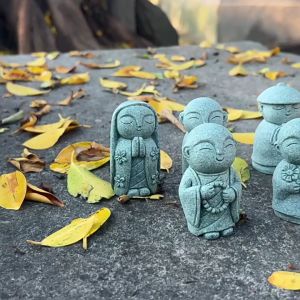 Tượng Chú Tiểu Bằng Đá Sa Thạch Xanh Dùng Trang Trí Tiểu Cảnh Bonsai Thủy Sinh Tượng Phật