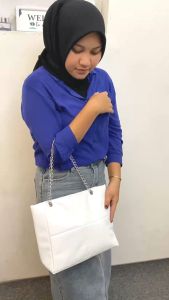 Tas Tote Bag Wanita Rantai Bahan Kulit Sintetis Korea Style