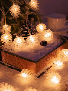BEAUTY IN THE LIGHT | Creative Christmas Pinecone Light String Outdoor Decoration