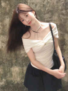 Y6Y | Off-Shoulder V-Neck Slim Fit T-shirt Womens Top