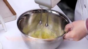 Crystal Wrap 100m Baking Paper Roll Non-Stick Parchment Bakery Sheet Kertas Minyak Pembakar Pelapik Dulang Kek Biskut