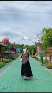 LIYANA SYARI Abaya Plus Pashmina Anak Perempuan Terbaru 2025 Bahan Ceruty Babydoll Simple Gamis Remaja Tanggung Usia 8-17 Tahun Kekinian Viral OOTD Baju Muslim Remaja Lebaran 2025