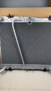 หม้อน้ำรถ TOYOTA COMMUTER ดีเซล ปี 2005-2009 อลูมิเนียมทั้งใบ 4 ท่อ M/T หนาพิเศษ 36 มิล