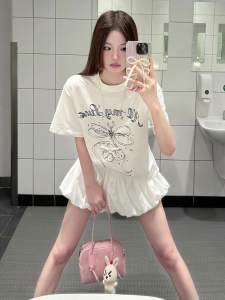 T-Shirt Wanita Ukuran Besar Gaya Eropa Motif Pita & Kucing Lucu Katun Tipis Bernapas Tren Musim Panas 2025 Desain Sporty Mewah Oversize Slim Fit Kerah bulat Slip - on Tops Gaya segar dan sederhana Manis dan imut Santai Serbaguna Nyaman Pakaian