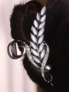 กิ๊บติดผมรูปหางฉลามขนาดใหญ่พร้อมหินตาแมว รุ่นใหม่ปี 2024 สำหรับผู้หญิง จี้ผมสไตล์เกาหลี ประดับผมด้านหลังศีรษะ