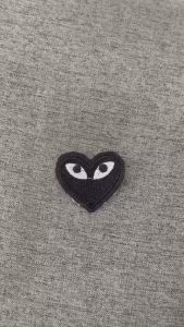 Miếng Sticker Thêu Ủi hình logo thương hiệu cao cấp hình tim