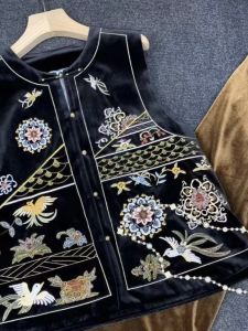 New Chinese Style Velvet Jacket Embroidered Phoenix Trendy And Elegantly Designed Short Commuter Style Single Button Closure