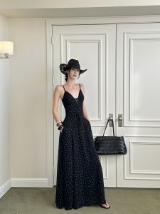 Venui French Vintage Polka Dot V-neck Cross Tie Slimming High Waist A-line Strapless Dress Elegant Summer Skirt for Women