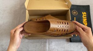 Dép sapo (Giày sục không gót) nam da bò cao cấp SUNPOLO lịch lãm hiện đại SPO009 (Nâu bò)