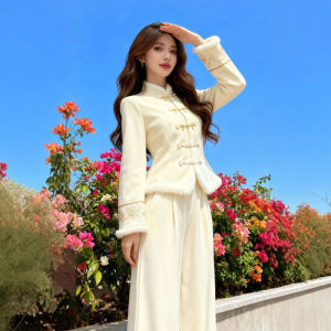 CHANGTONG | Elegant Chinese Style Suite