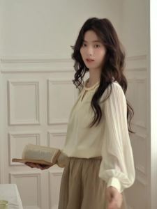 AMMIN French r design exquisite sweet Lantern sleeve chiffon shirt Womens Spring 2024 beaded pleated patchwork round Leader Gentle commuting elegant blouse