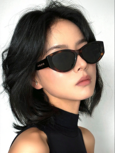 HELEN KELLER | Cat-Eye Sunglasses New Cat-Eye Design