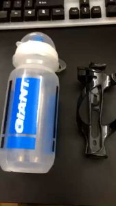 bộ gọng bình nước nhựa xe đạp thể thao