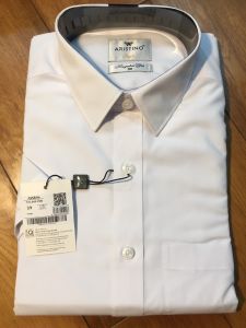 Áo sơ mi trắng ngắn tay Aristino ASSR06 trắng trơn sợi sồi modal dáng Regular fit suông vừa tà bằng có túi ngực