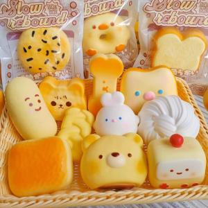 Realistic Bread Fidget Toy / Soft Slow Rebound Squishy Toys / Multiple Styles Creative Funny Stress-relief Mochi Toy for Children Kids Gift
