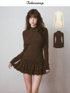 TAKEANAP | Đầm Bodycon Knit Cổ Cao Nguyên Bản