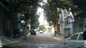 Camera hành trình ô tô chính hãng ONTEKCO có kết nối điện thoại KG10+ màn hình 9.66 inch cảm ứng Full HD quay đêm