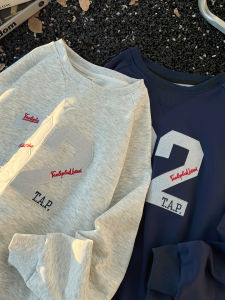 เสื้อสเวตเตอร์คอกลมปักลายสไตล์อเมริกันสำหรับฤดูใบไม้ผลิและฤดูใบไม้ร่วงสำหรับผู้ชายและผู้หญิง แจ็คเก็ตลำลองอเนกประสงค์