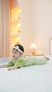 German FleeceBaby onesies for spring and autumn long-sleeved and warm sweat-absorbent and breathable healthy and safe.