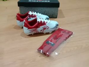KIDZTUBS Sepatu Bola Anak Paket Komplit Sepatu Bola Tas Skin Deker Kaos Kaki Usia 6-10 Tahun Size 28 29 30 31 32 33 34 35 36 37 KDZ1955122324