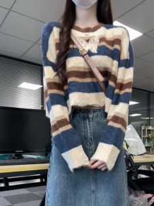 American Retro Contrast Color Stripes round Neck Pullover Butterfly Sweater Female Short Autumn and Winter Idle Style Knitwear Tops