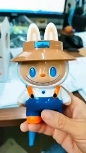 Quạt Sạc Labubu Mini Fan Quạt Không Cánh Đeo Cổ Đồ Chơi Trẻ Em Học Sinh Sạc USB Type C Giá Rẻ