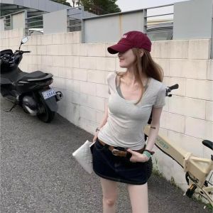 YUEZHONGWEI | Gray U-neck Short Sleeve T-shirt Womens Summer Design Slimming Short Style Korean Version Commute Style Pure Color Casual Top