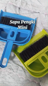 BISA COD | Sapu Pengki Set Mini Dustpan Sapu dan Pengki Alat Kebersihan Praktis - Desain Kecil dan Mudah Digunakan dengan Bulu Berkualitas Tinggi - Warna Acak