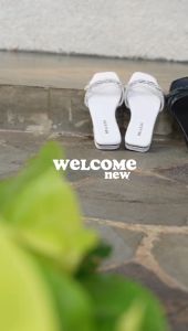Sandal Flat Wanita Tinggi 2 cm Size 36 - 40 Tidak Licin Model Tali Crystal Casual Bahan PVC Sendal Selop Cewek Belleza Sandal Wanita Empuk Nyaman Slop Birken Dunkenstock Bellezza Kekinian Premium Terbaru - BELLEZA OLIVIA