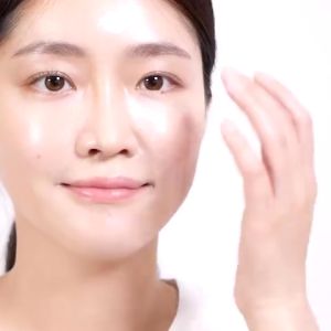 YL BOSHIYAN Sunscreen for Face SPF50+ UV Isolation Cream Moisturizer Control Oil Refreshing Sunbloc