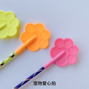 Roi huấn luyện Chó mèo bằng nhựa dẻo TPR hình dấu chân - Hara Pet Store