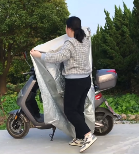 รุ่นใหม่อัปเกรด ทนกว่า หนากว่า ผ้าคลุมรถมอเตอร์ไซค์ ผ้าคลุมรถมอเตอร์ไซค์กันแสงยูวี กันแดด/กันฝน/กันน้ำ100% เหมาะกับทุกรุ่น