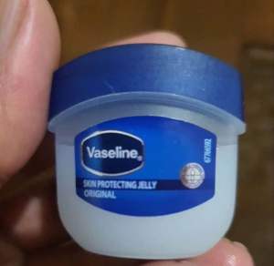 Vaseline saudi pure jelly vaseline original 7gr