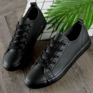 Waterproof Flat Bottom Leather Surface Casual Shoes for Teenage Boys And Men Couple Black Color Spring Autumn Seasonal Wear