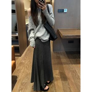 กระโปรงทรงเอสีดำสำหรับผู้หญิง ฤดูใบไม้ผลิและฤดูใบไม้ร่วง 2025 กระโปรงทรงเอเข้ารูป กระโปรงสั้น กระโปรงยาวปานกลาง ถัก