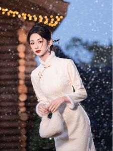 New Chinese Style Cheongsam Vest Thickened Flocking Young Style Winter New Arrival Slimming Fur Collar Low Slit Daily Wear