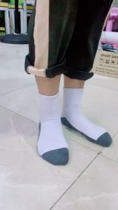 ถุงเท้า นักเรียน กันลื่น ยาวหุ้มข้อ / ข้อสั้น เด็กผู้หญิง/เด็กผู้ชาย