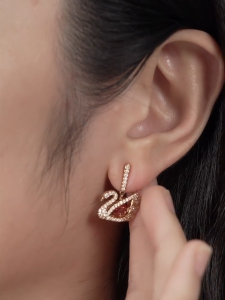 💖Swarovski💖Dancing Swan Swan red diamond earrings S925 sterling silver womens fashion earrings hypoallergenic non-allergenic Valentines Day gift birthday gift for girlfriend bestie