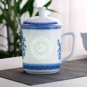 Blue and White Porcelain Lid Tea Cup