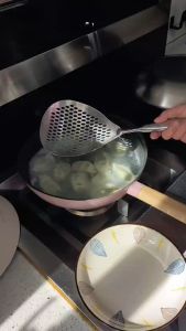 1 Piece Stainless Steel Large Colander Skimmer Kitchen Strainer for Frying and Fondue Drain Accessories for Cooking and Baking