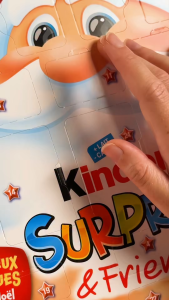 Hộp Socola sữa 8(100g) 10(125g) thanh Kinder schokolade