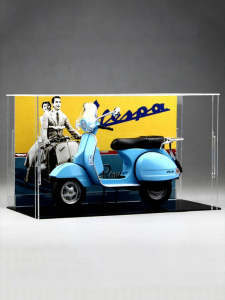 Rome Holiday Vespa 125 Model Motorcycle