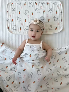 ผ้าห่อตัวเด็กอ่อนD006 ผ้ากันเปื้อนใช้คลุมกันแดด ผ้าอ้อม 120*120 ปูเตียง รองนอน พร้อมส่ง