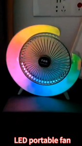 พัดลมโต๊ะความเร็วสูงพัดลมชาร์จไฟฟ้าลมบรรยากาศเสียงต่ำ พัดลมตั้งพื้น มีไฟLED ในตัวเปลี่ยนสีได้ พัดลม USB พัดลม2in1พัดลมยื พัดลมตั้งโต๊ะ พัดลมเล็ก ชาร์จ USB ลมแรง3เท่า แบตเตอรี่ความจุสูง 6000mAh พัดลมเล็กต้ังโต๊ะ