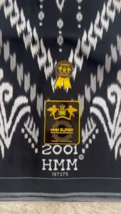 SARUNG MOTIF PINTU ACEH PUTIH HMM/Sarung Samarinda HMM UKURAN MEDIUM