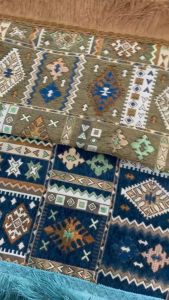 [130*180] Khăn trải bàn chenille dệt thoi cao cấp màu xanh thẫm họa tiết cổ điển sang trọng có tua rua [T038]