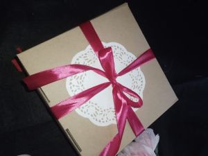 Hampers hijab Bella Square Hampers hijab boneka buket mini Hadiah spesial Kado pernikahan lamaran Wedding Gift Engagement Valentine Birthday Ulang tahun Hantaran pernikahan Mahar seserahan parsel bingkisan kondangan anniversary kelulusan cewek
