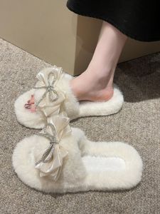 Dép Đế Mềm Đính Đá Hình Bướm Hở Mũi Đế Dày Mùa Thu Đông Cho Nữ Dép Đế Mềm Đế Ngoài Bằng Cao Su Thường Ngày