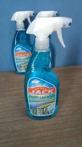 Nước Lau Vệ Sinh Kính Ô tô Gương Cửa Chuyên Dụng Dạng Bọt Tuyết Siêu Sạch.... Thương Hiệu JACK VIệt Nam.( Chai 500ml)